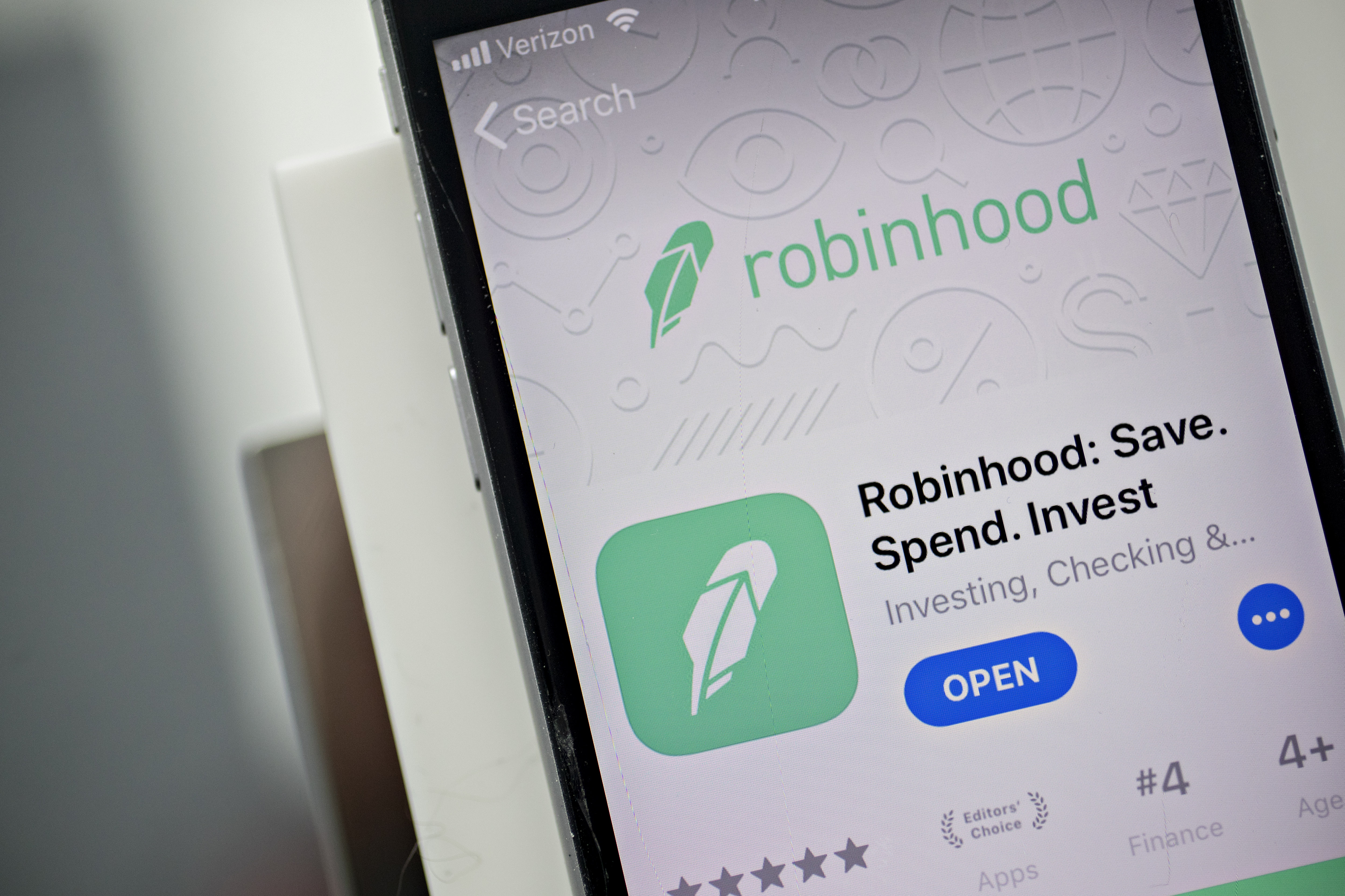 Robinhood takes too long to execute option trades